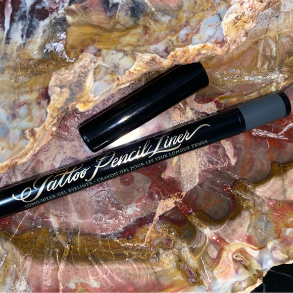 Kat Von D Tattoo Gel Pencil Liner in Magnetite Gray - Picture 2 of 11
